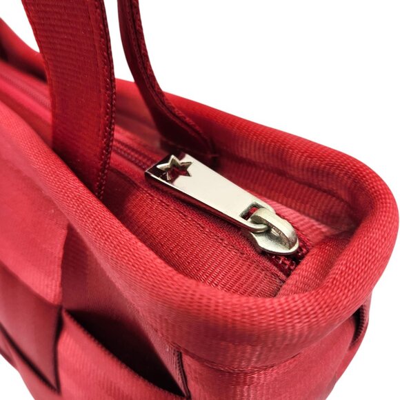 Harvey's Original Seatbelt Bag  Christmas Red Festive Satchel Handbag - Picture 6 of 12